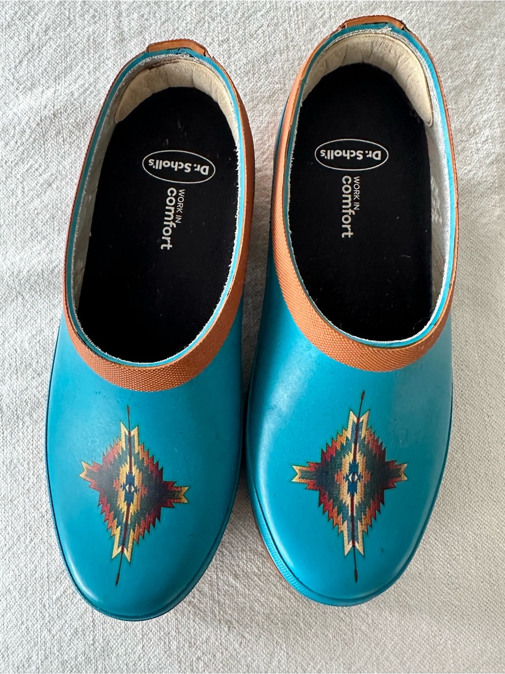 Pendleton women size 7 southwest Garden Clogs. Dr Scholl's Insert.